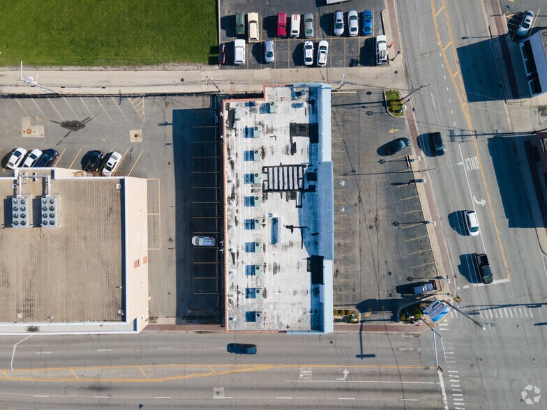 8400-8418 Grand Ave, River Grove, IL for lease - Aerial - Image 3 of 5