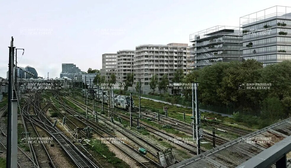 Office in Rennes for lease - Building Photo - Image 3 of 7