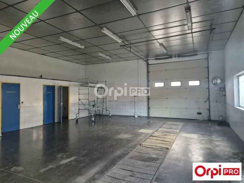Flex in Bourg-de-Péage for lease - Interior Photo - Image 1 of 6