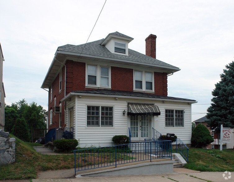 800 Dekalb St, Bridgeport, PA for sale - Primary Photo - Image 1 of 59