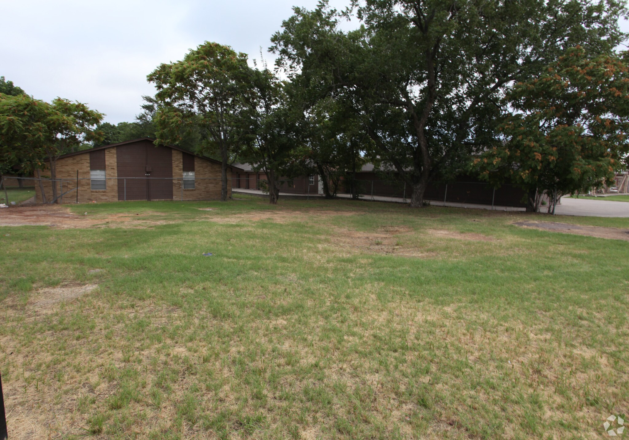 1809 E Shady Grove Rd, Irving, TX for sale Primary Photo- Image 1 of 1