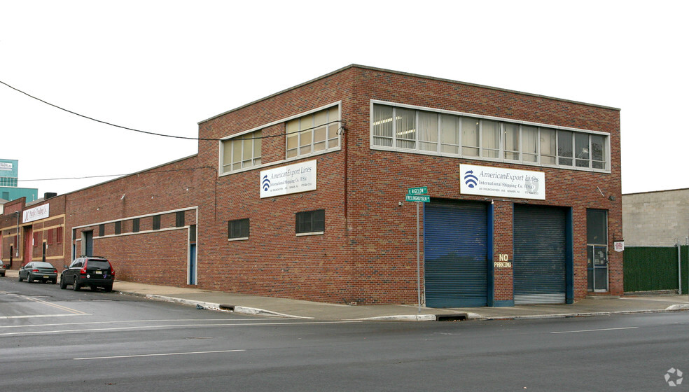 169-171 Frelinghuysen Ave, Newark, NJ for lease - Primary Photo - Image 1 of 6