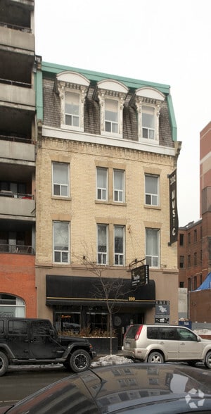 100-102 Adelaide St E, Toronto, ON for sale - Primary Photo - Image 1 of 1