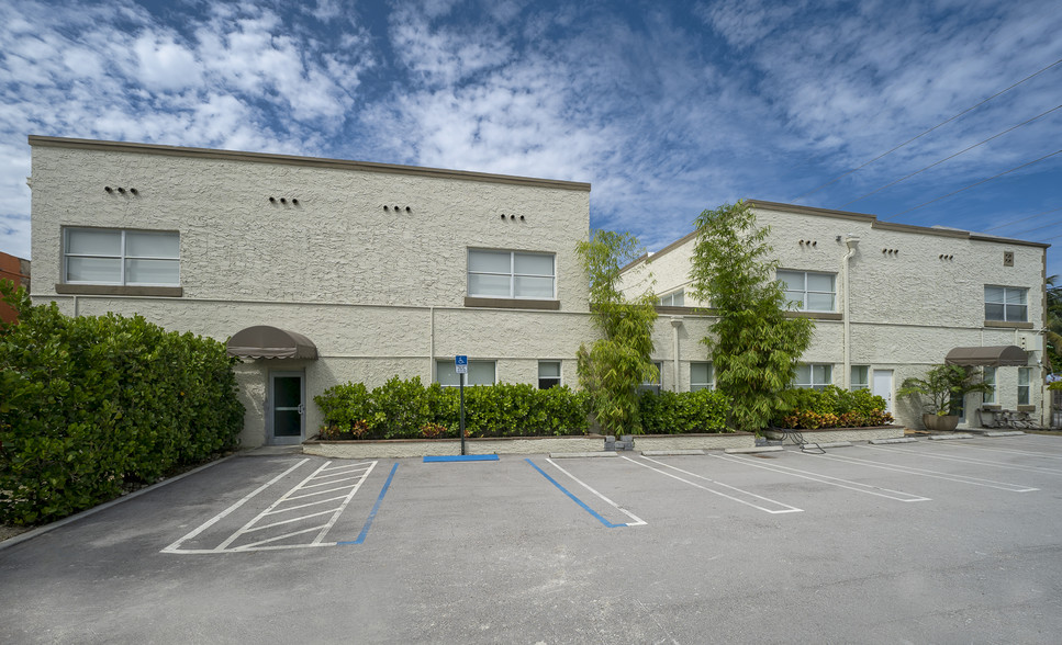 804 NW 21st Ter, Miami, FL for lease - Building Photo - Image 1 of 9