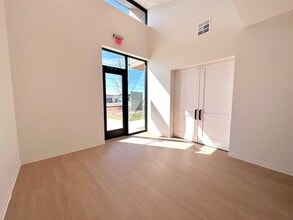 1400 N Coit Rd, McKinney, TX for lease Interior Photo- Image 2 of 8