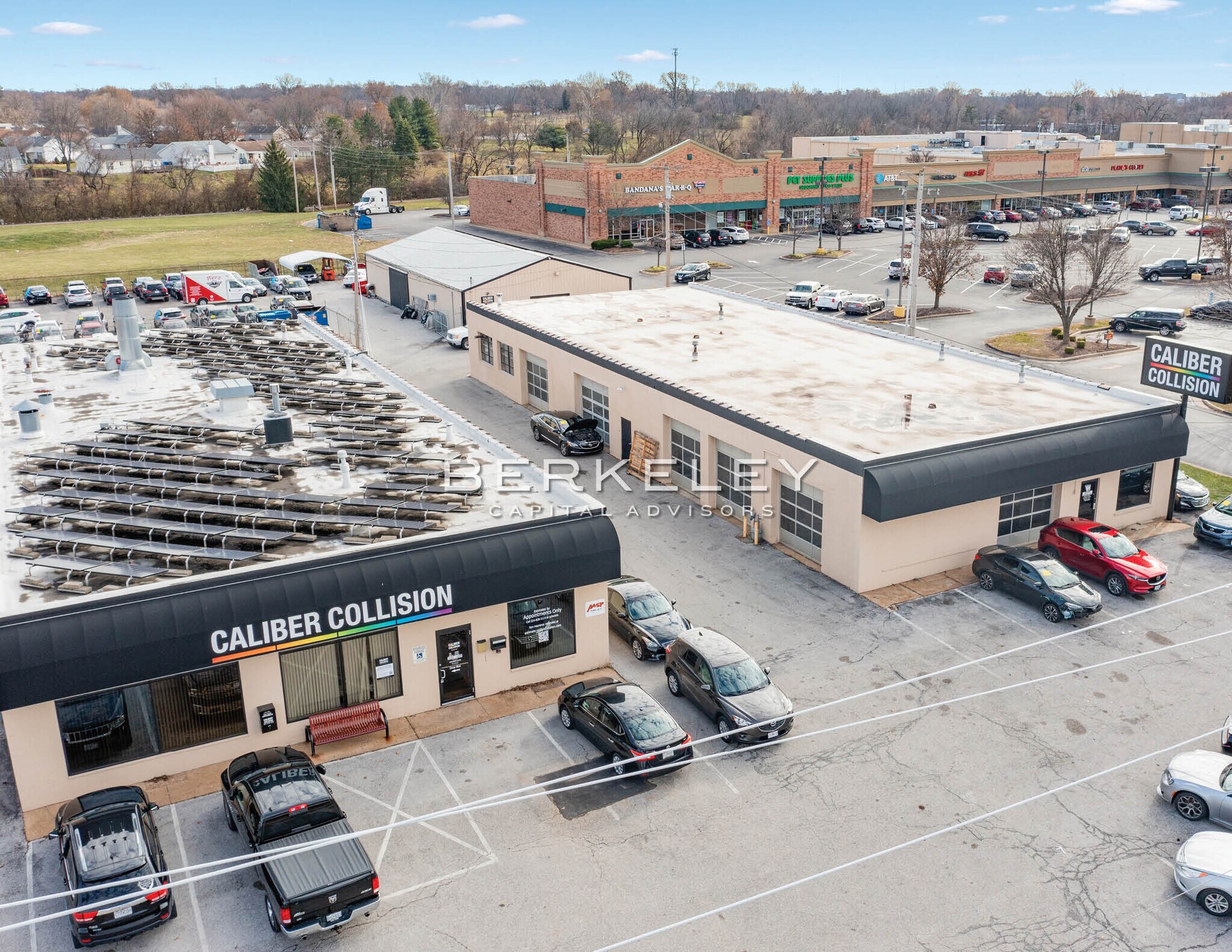 8306 N Lindbergh Blvd, Florissant, MO 63031 Corporate Caliber ±7.5