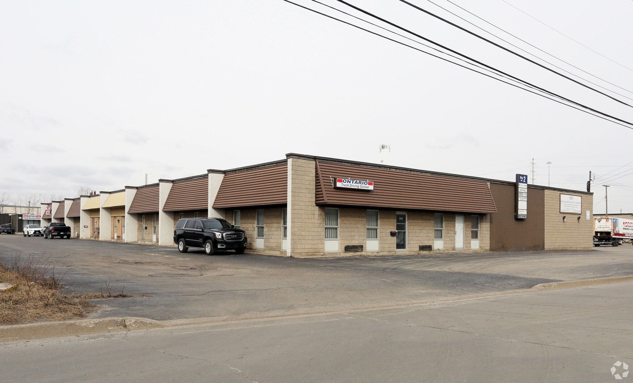 Kenora Avenue Industrial portfolio of 3 properties for sale on LoopNet.com Building Photo- Image 1 of 6