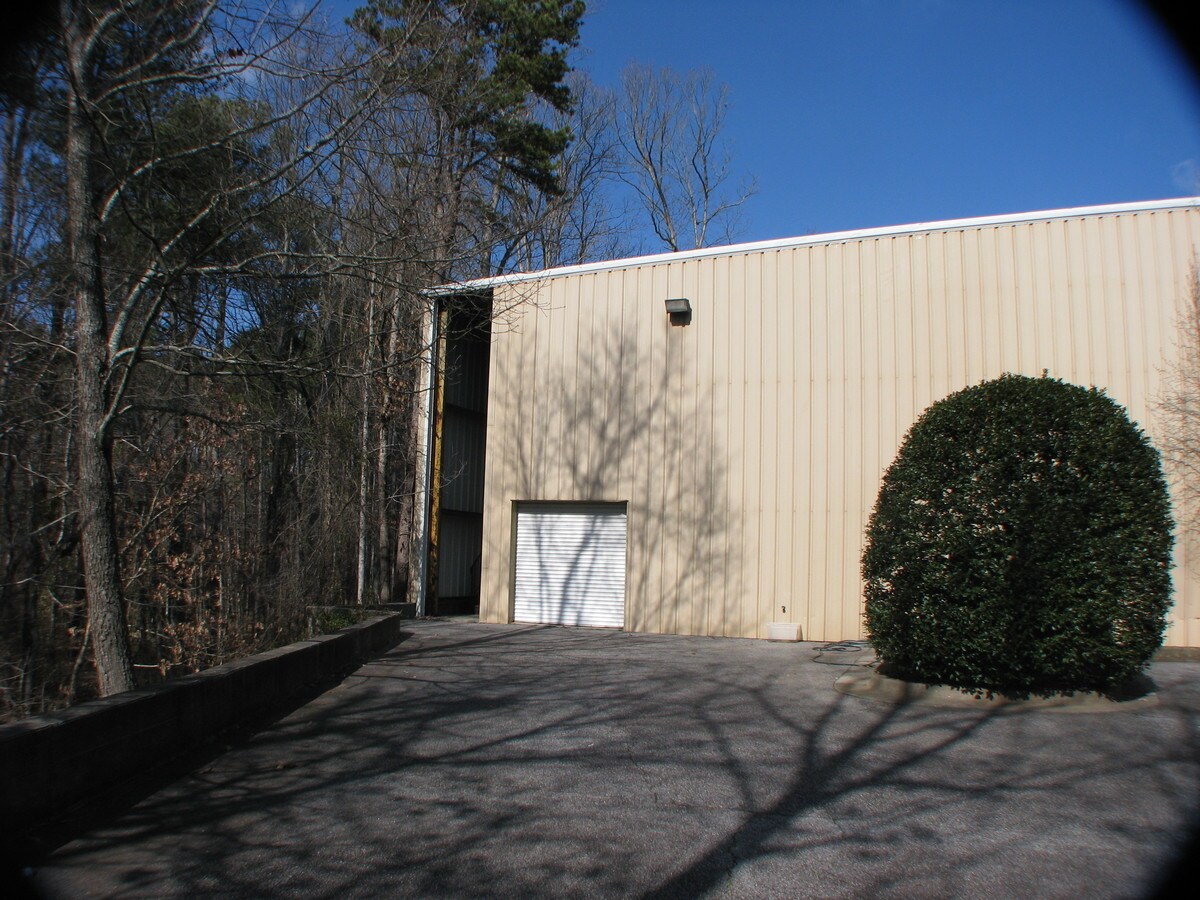 5120 Old Ellis Pt, Roswell, GA 30076