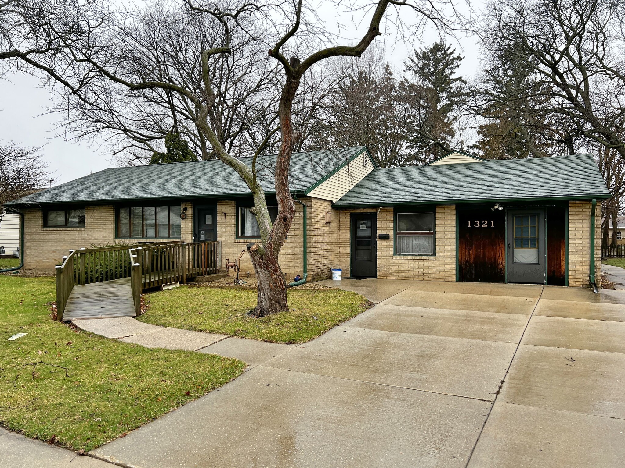 1321 Sherman Ave, Janesville, WI for sale Primary Photo- Image 1 of 1