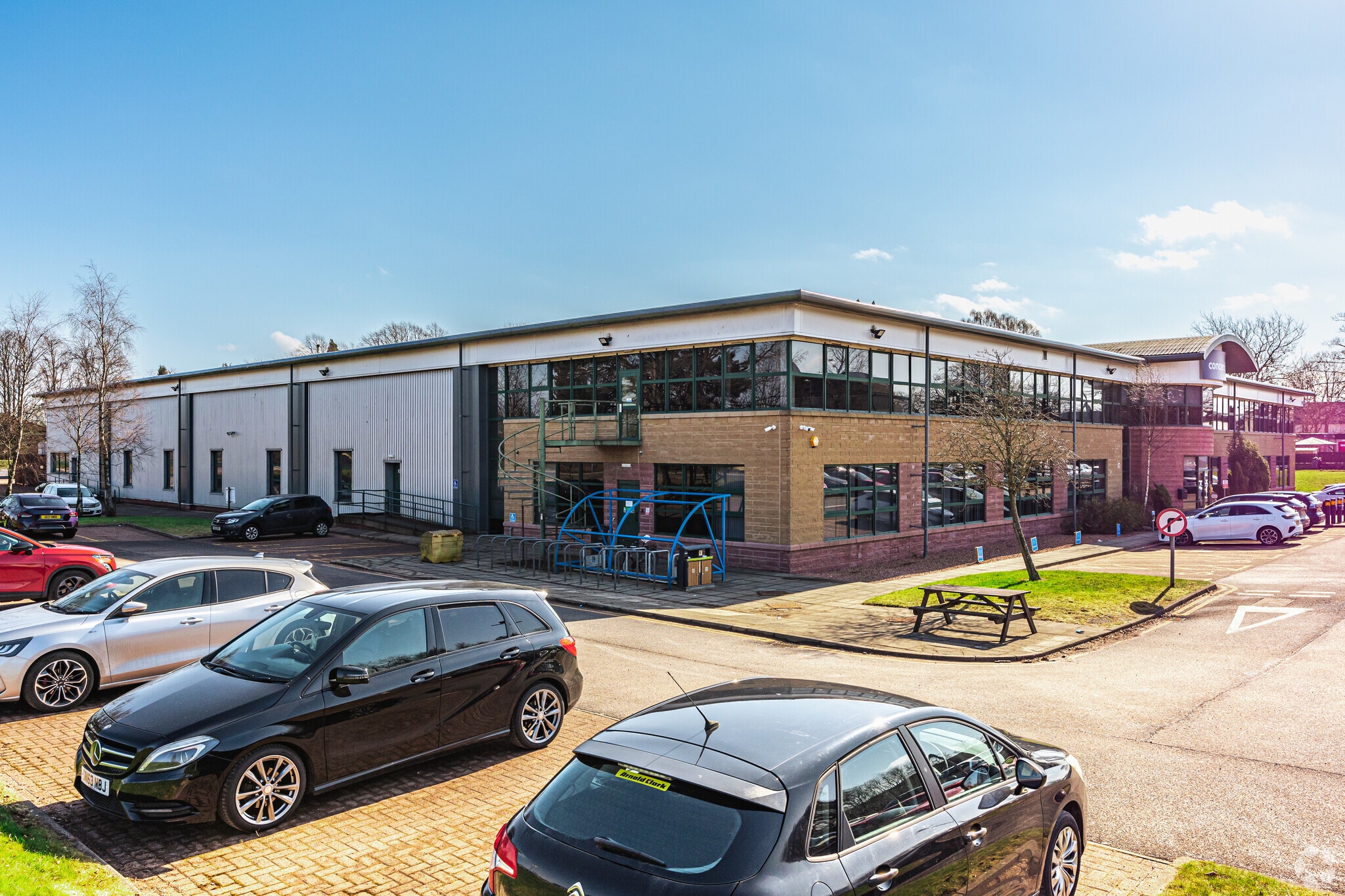 1 Central Park Ave, Larbert for sale Primary Photo- Image 1 of 1