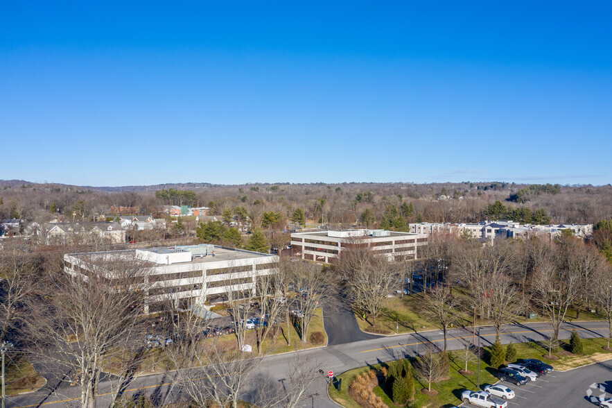 80 Business Park Dr, Armonk, NY for lease - Aerial - Image 2 of 5