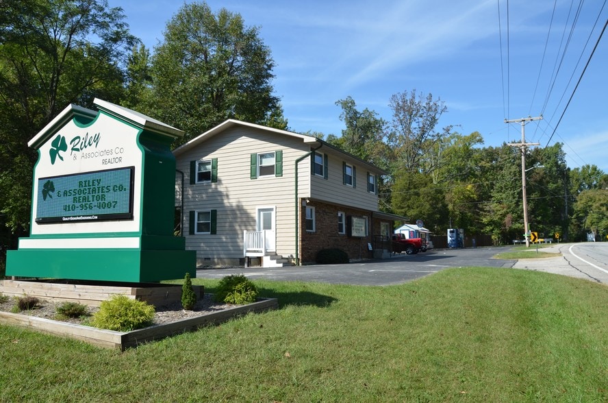 679 Central Ave E, Edgewater, MD for sale - Building Photo - Image 1 of 1