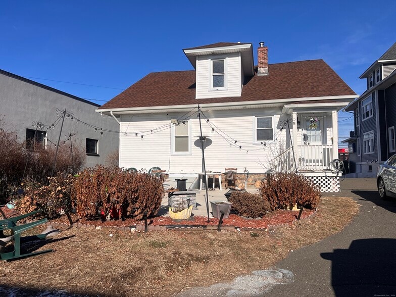2065 Barnum Ave, Stratford, CT for lease - Building Photo - Image 1 of 18