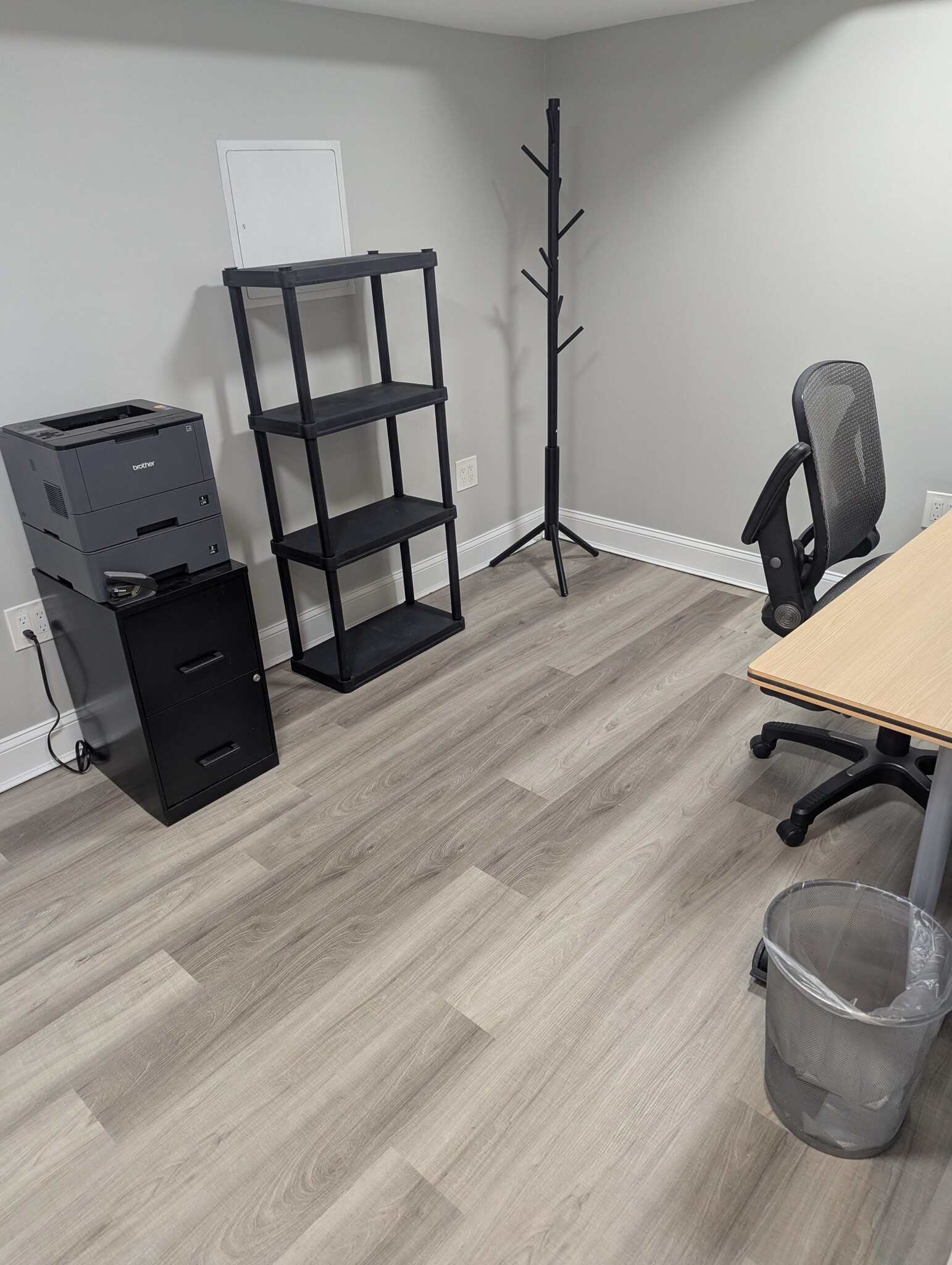 569-571 Martin Luther King Jr Blvd, Newark, NJ for lease Interior Photo- Image 1 of 1