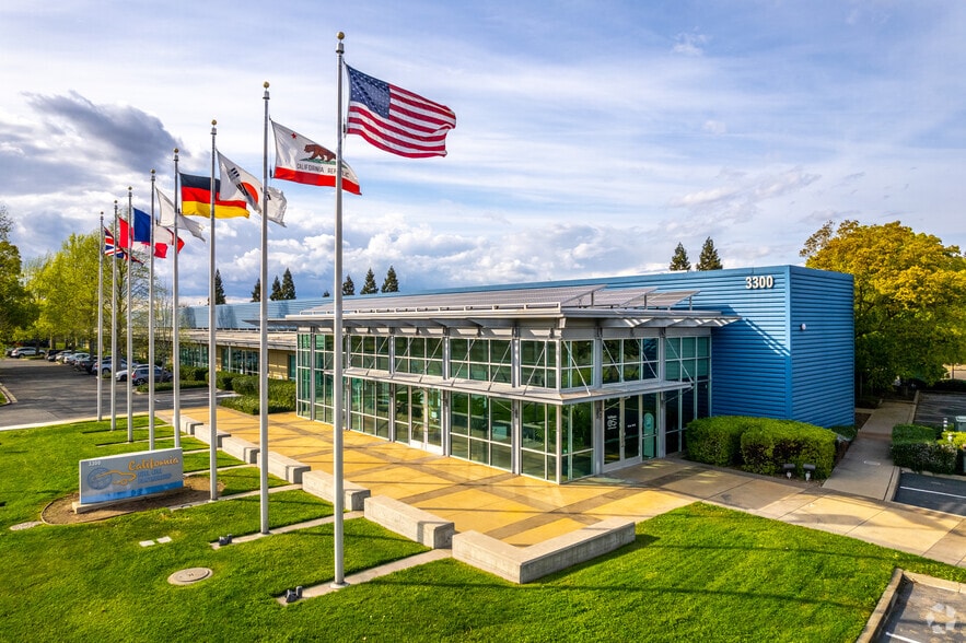 3300 Industrial Blvd, West Sacramento, CA for lease - Primary Photo - Image 1 of 6