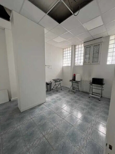 Flex in Montreuil for sale - Interior Photo - Image 3 of 5