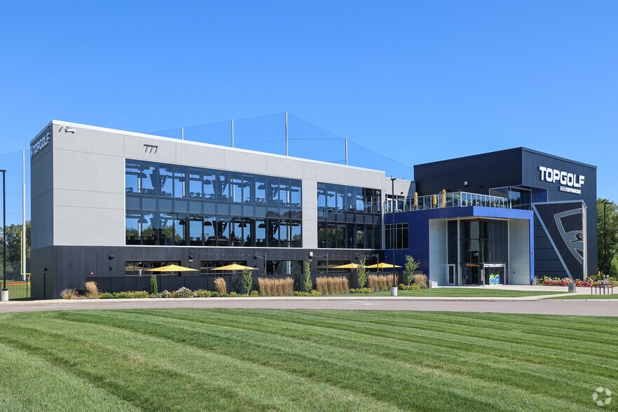 777 Dedham St, Canton, MA for sale - Primary Photo - Image 1 of 4