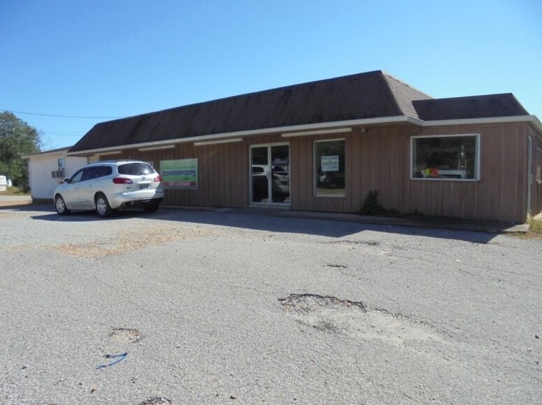 3190 Hwy 79, Paris, TN for sale Primary Photo- Image 1 of 1