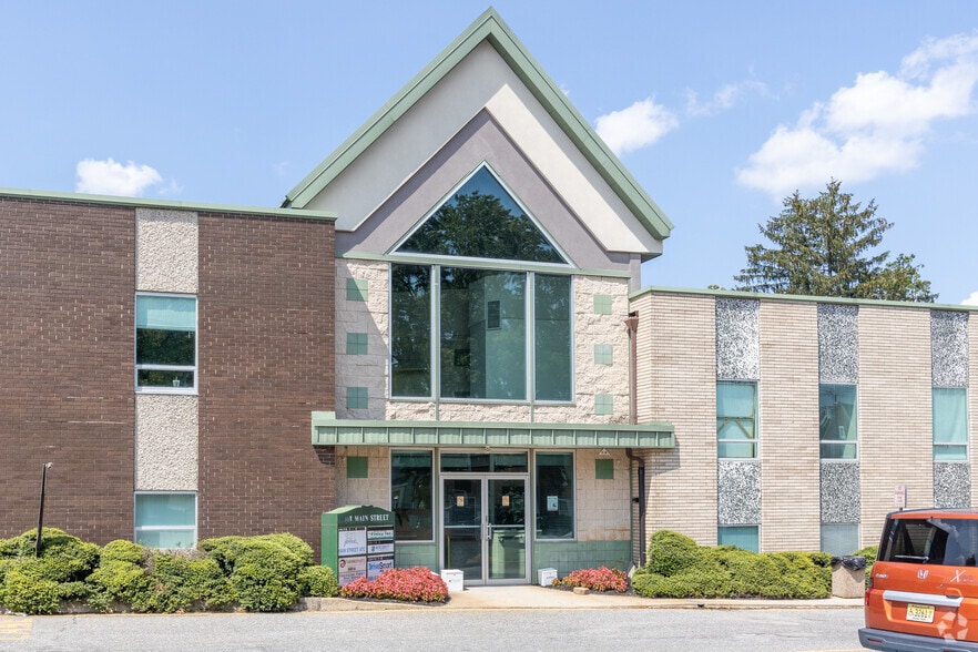 310 Main St, Toms River, NJ for lease - Building Photo - Image 3 of 6