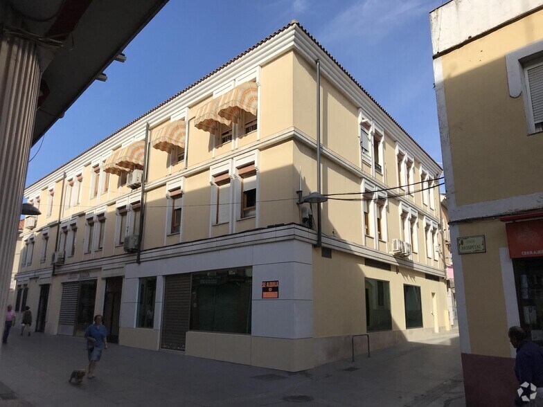 Calle Hospital, 11, Pinto, Madrid for sale - Building Photo - Image 2 of 2