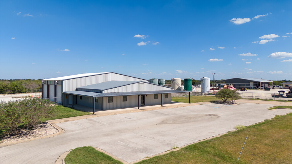 3730 Endeavor Loop, Wixon Valley, TX for lease - Primary Photo - Image 1 of 8