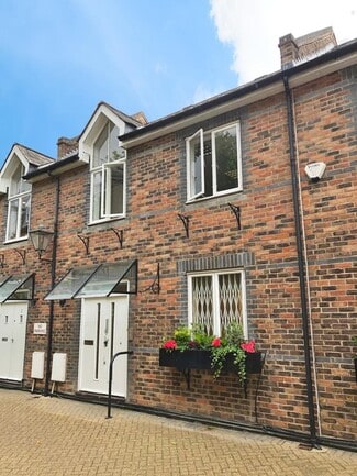 More details for Tremadoc Rd, London - Office for Lease