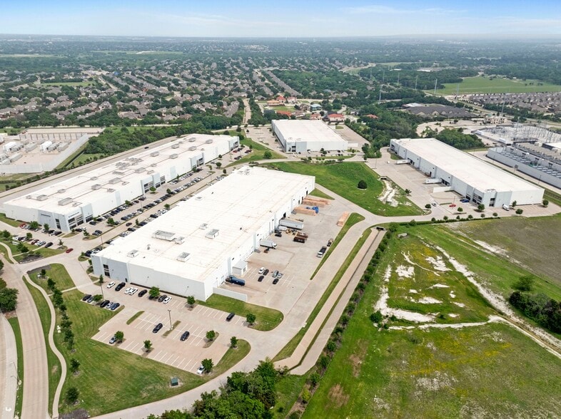 2920 Telecom Pky, Richardson, TX for lease - Building Photo - Image 3 of 3