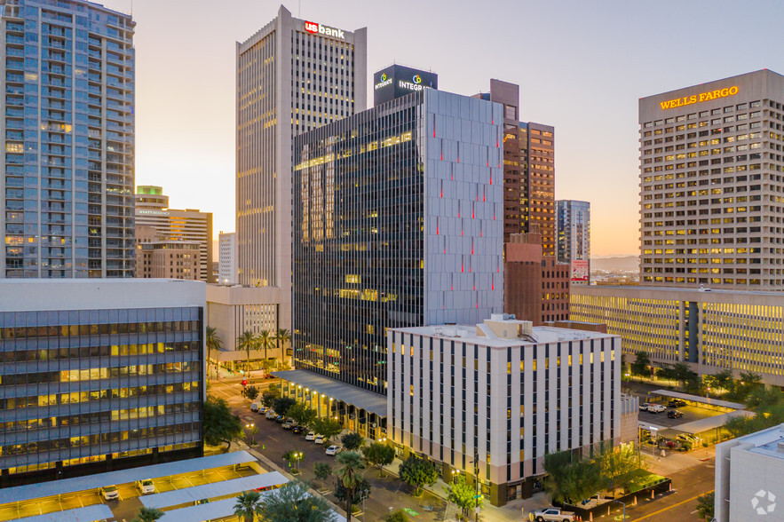 111 W Monroe St, Phoenix, AZ for lease - Primary Photo - Image 1 of 43