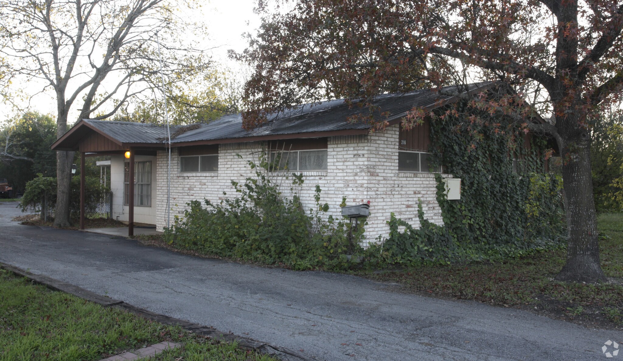 216 W University Ave, Georgetown, TX for sale Primary Photo- Image 1 of 1