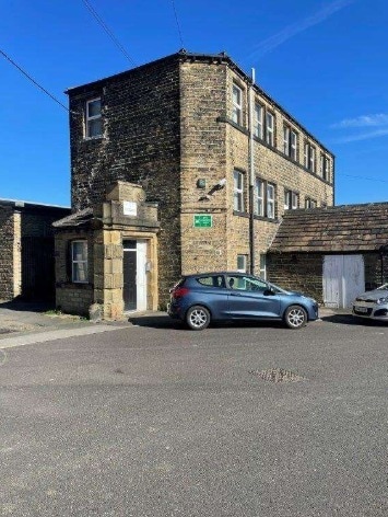 Fair Lea Rd, Huddersfield for sale Primary Photo- Image 1 of 1