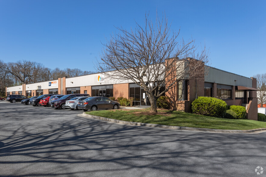 200 Girard St, Gaithersburg, MD for lease - Building Photo - Image 2 of 3