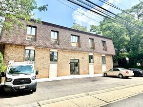 16 Chestnut St, Emerson, NJ for lease Building Photo- Image 2 of 3