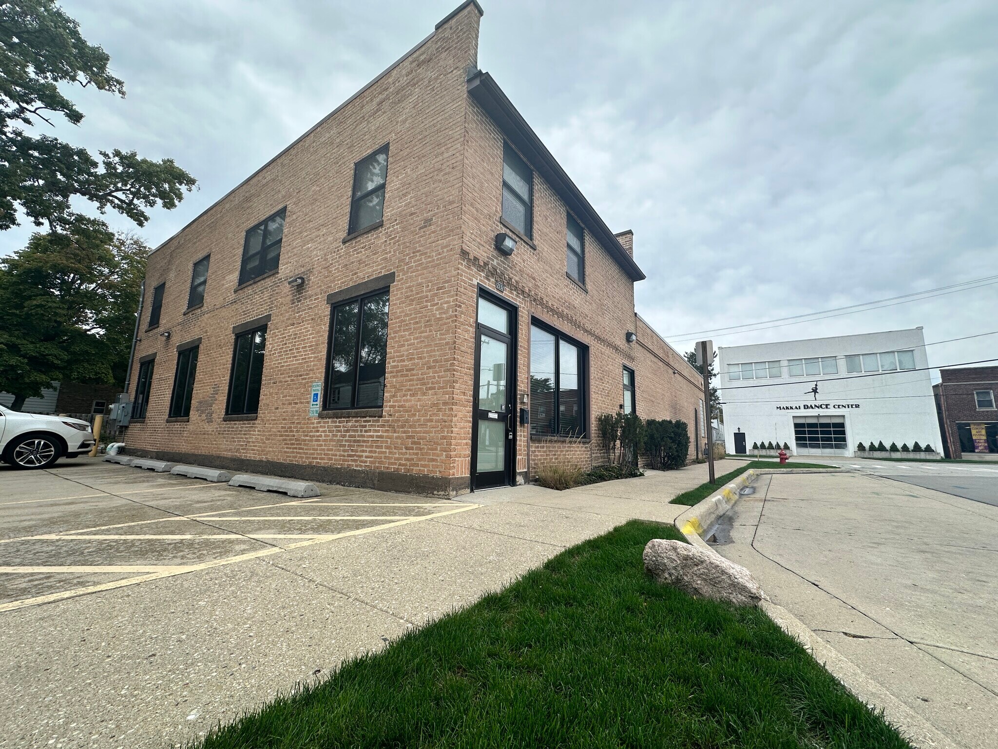 2132 Green Bay Rd, Highland Park, IL for lease Building Photo- Image 1 of 28