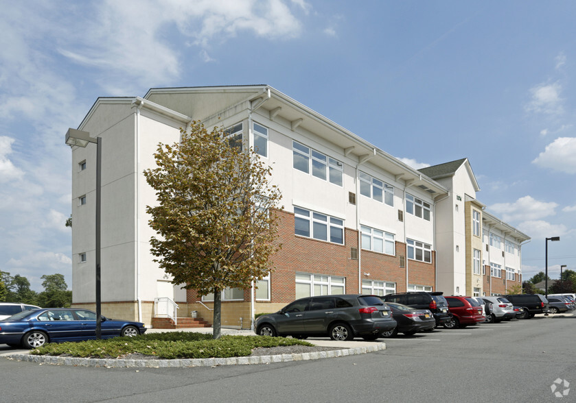 1374 Whitehorse Hamilton Square Rd, Hamilton, NJ for lease - Primary Photo - Image 1 of 66