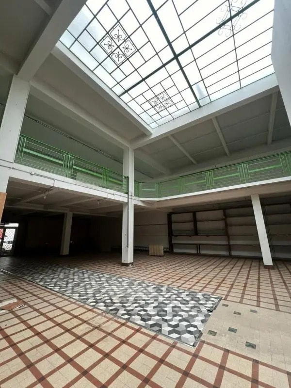 Bourg-en-Bresse, Ain 01000 - - - Interior Photo - Image 1 of 3