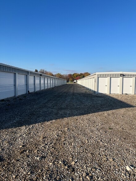 Executive Storage portfolio of 2 properties for sale on LoopNet.com - Building Photo - Image 2 of 6