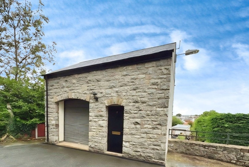 2 Lower Foel Rd, Rhyl for sale Primary Photo- Image 1 of 7