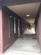 6 Del Fino Pl, Carmel Valley, CA for lease Interior Photo- Image 2 of 3