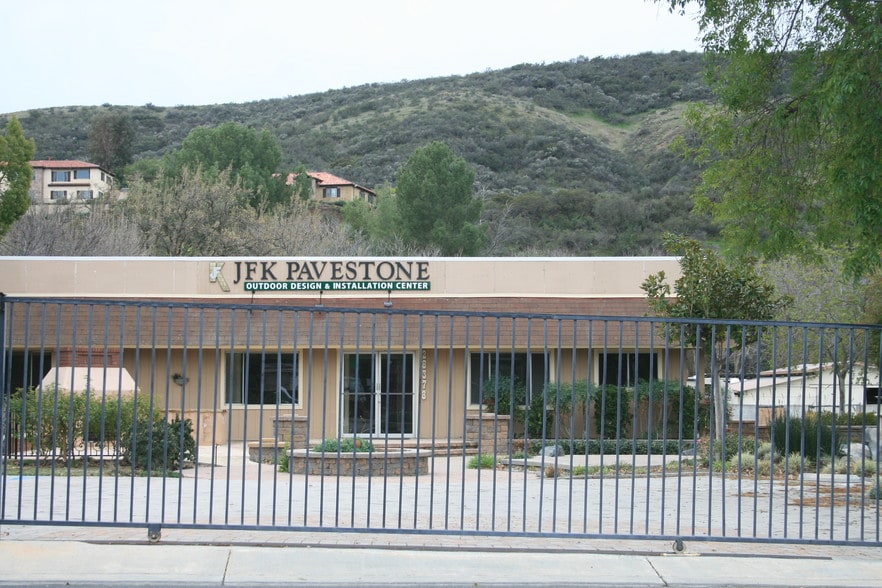 28378 Roadside Dr, Agoura Hills, CA for lease - Building Photo - Image 3 of 11