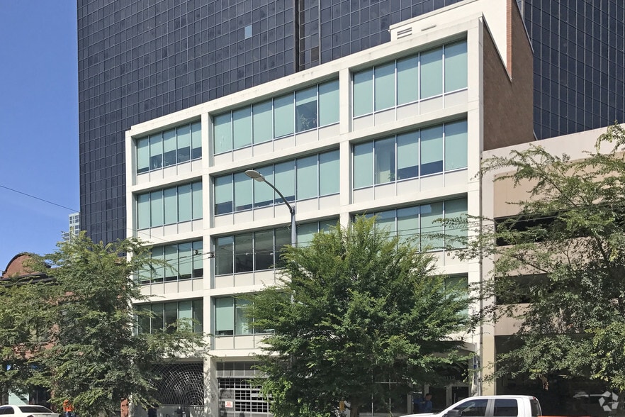 2112 3rd Ave, Seattle, WA for sale - Building Photo - Image 2 of 15