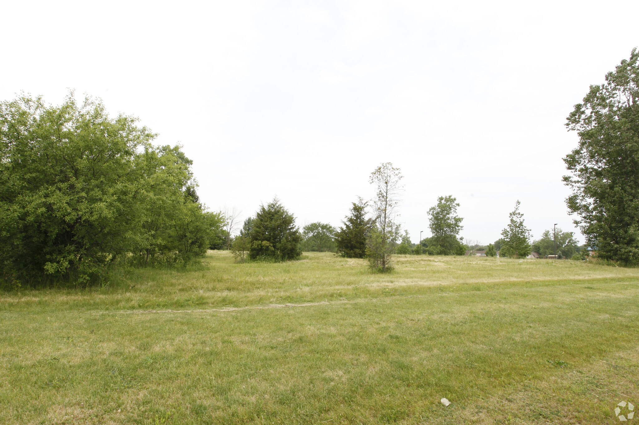 2450 S Linden Rd, Flint, MI for sale Primary Photo- Image 1 of 1