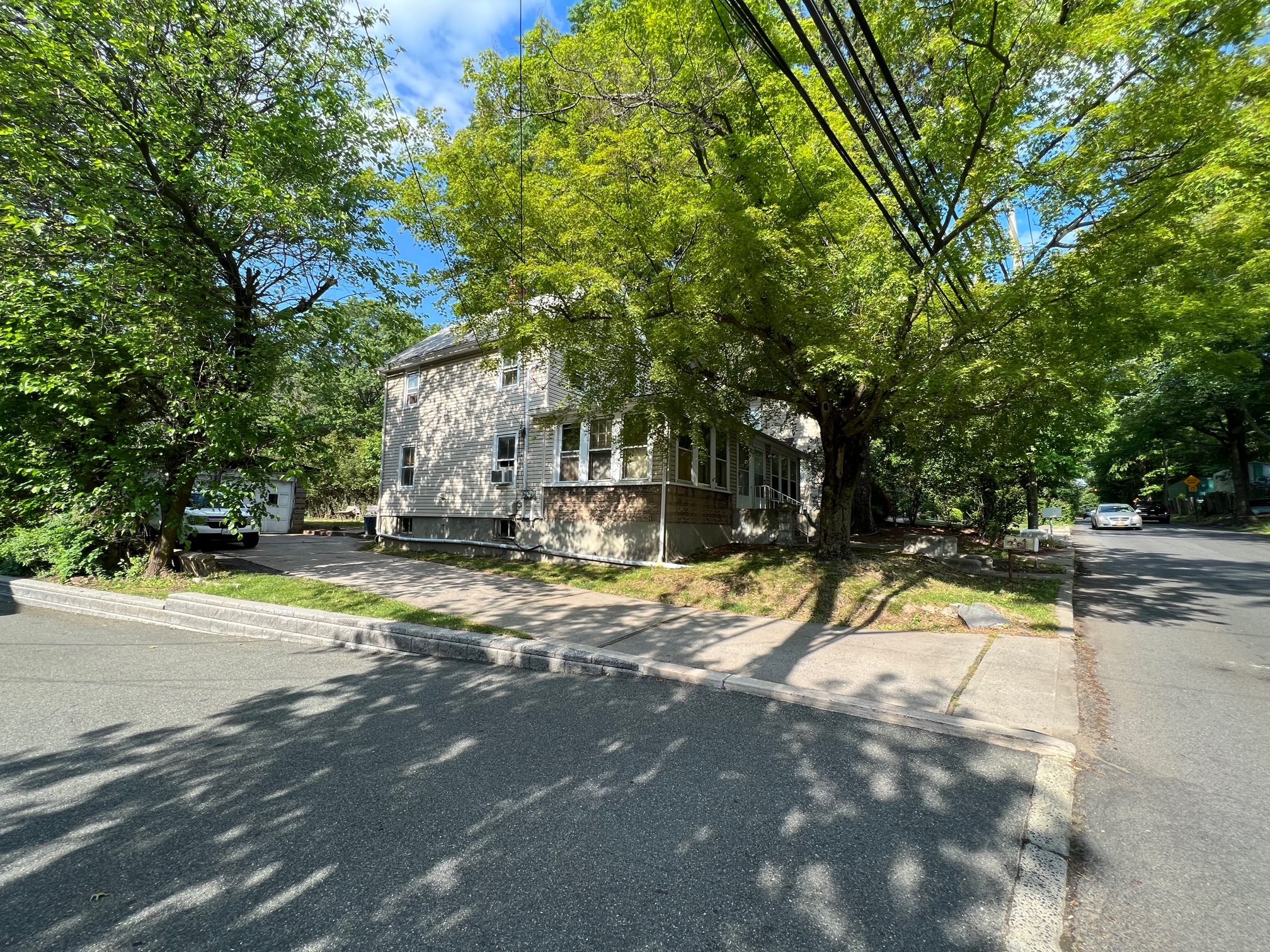 331 Sharrotts Rd, Staten Island, NY for sale Primary Photo- Image 1 of 5