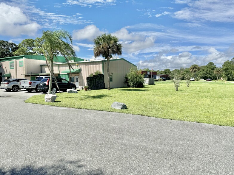 1525 White Dr, Titusville, FL for lease - Building Photo - Image 1 of 22