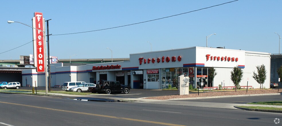 711 Erie Blvd E, Syracuse, NY for sale - Primary Photo - Image 1 of 1