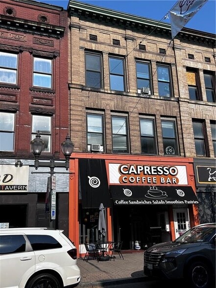 215 Main St, Oneonta, NY for sale - Building Photo - Image 1 of 1