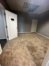 6933 Crumpler Blvd, Olive Branch, MS for lease Interior Photo- Image 2 of 4