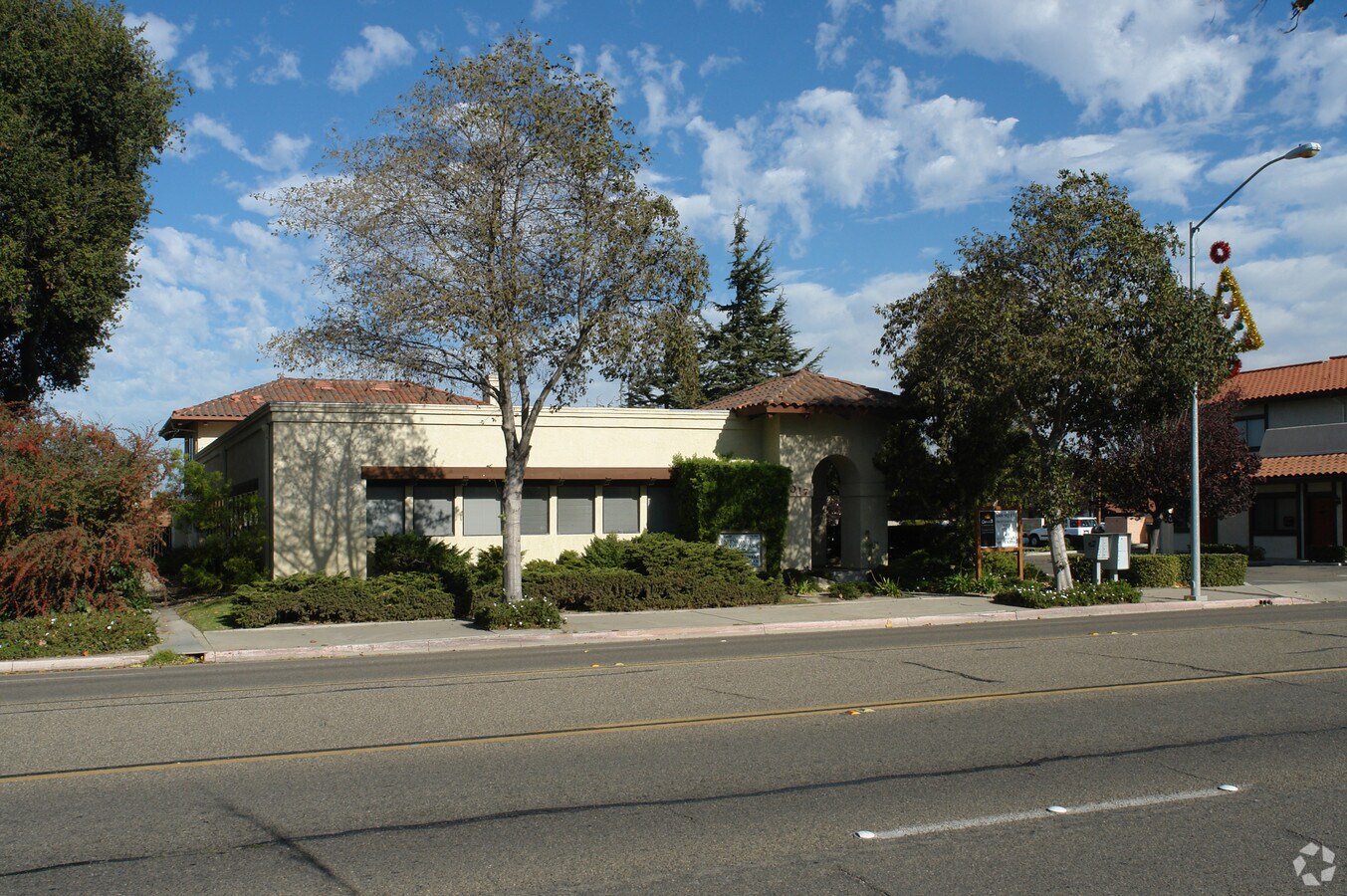 1017 E Ocean Ave, Lompoc, CA 93436