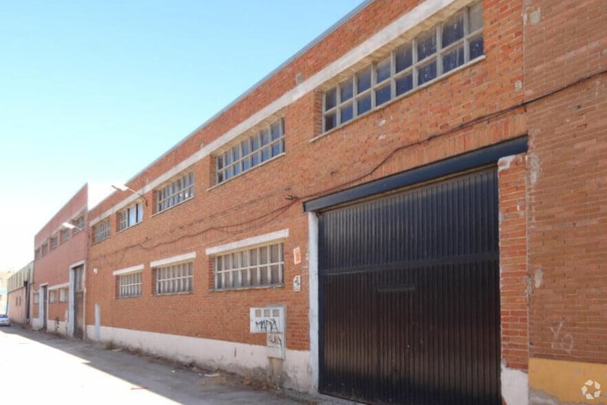 Calle Plomo, 7, Humanes de Madrid, Madrid for sale - Primary Photo - Image 1 of 1