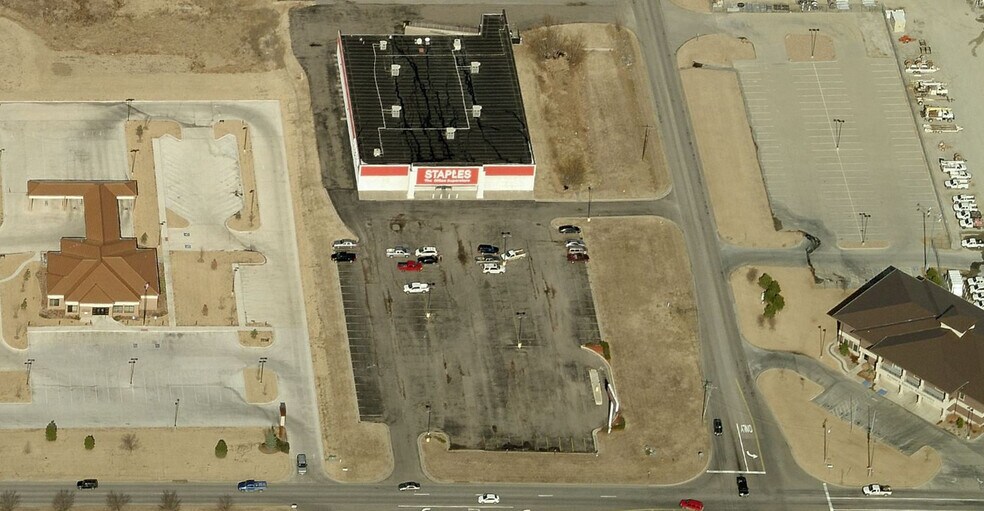 1630 Lonnie Abbott Blvd, Ada, OK for lease - Primary Photo - Image 1 of 4