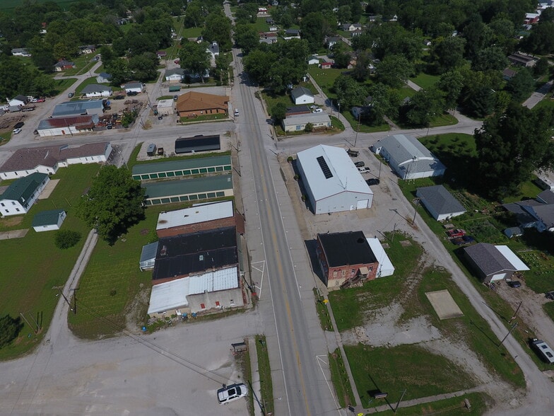 107 W Main St, Coffeen, IL for sale - Building Photo - Image 2 of 47